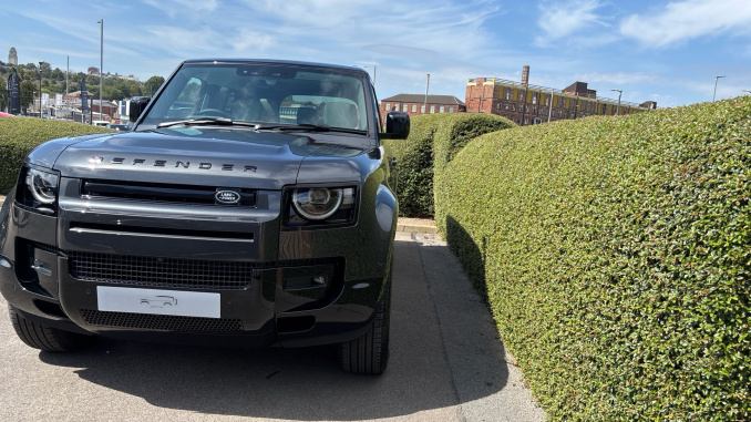 Land Rover Defender 3.0 D250 X-Dynamic HSE 110 5dr Auto Diesel Estate - Image 41